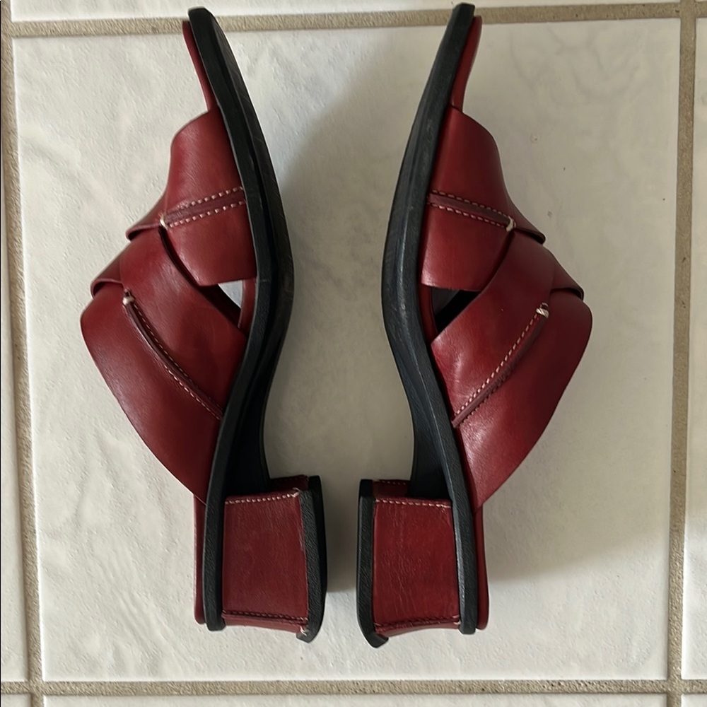 Clarks Red Leather Slide Sandals Womens 7.5 Block Heel Comfort Mule Slip On - Picture 3 of 5